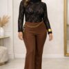 Calça Feminina Flare com Detalhe Metálico Lateral