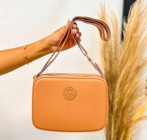 Bolsa Quadrada Transversal Moleca